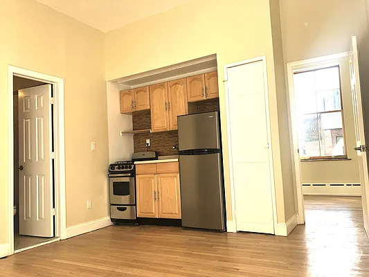 Rented by Meraki Realty LLC | media 3