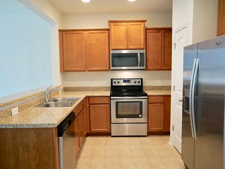3015 Bluegrove Rd — Photo 8