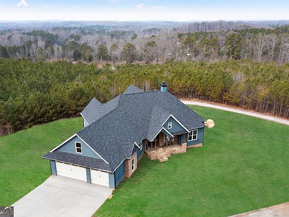 3rd image of 610 Cedar Creek Rd