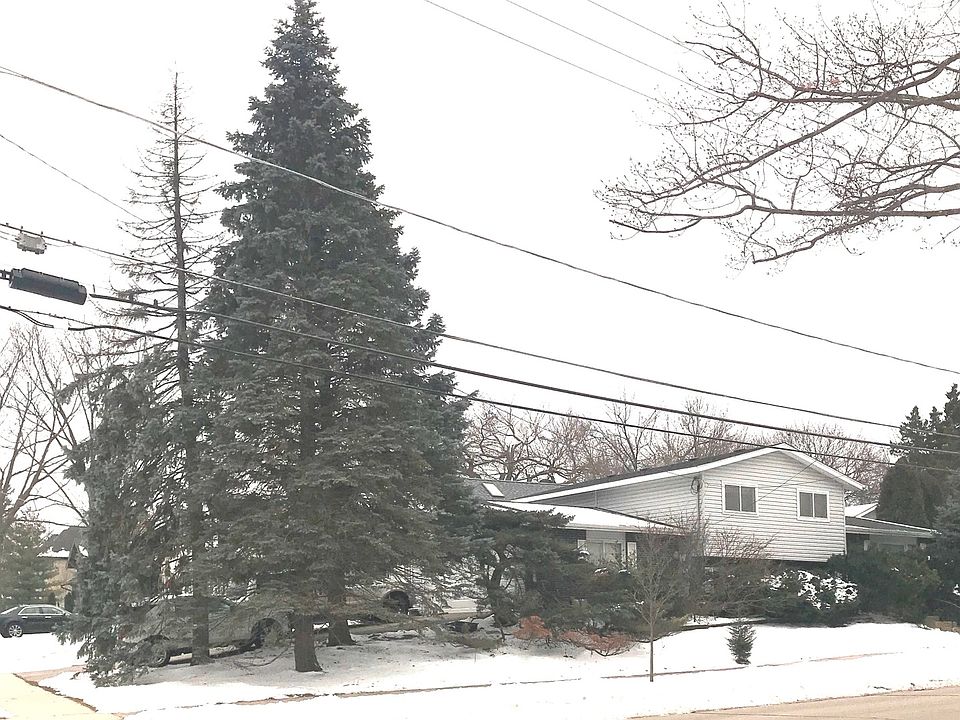 1st image of 366 N Montclair Ave