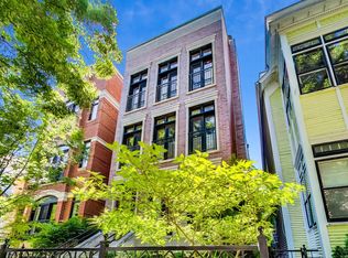 833 W George St APT 3, Chicago, IL 60657