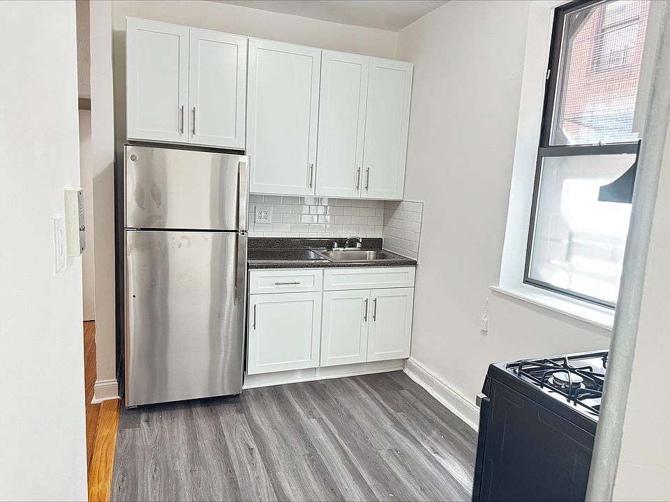 1st image of 4536 49th St APT 1B