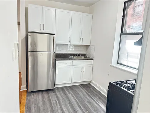 45-36 49th St #1B Photo 1 45-36 49th St #1B Photo 1