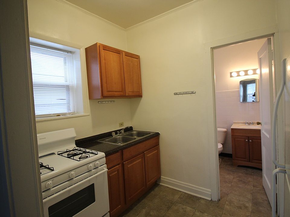 1st image of 836 Sherman Ave APT 6