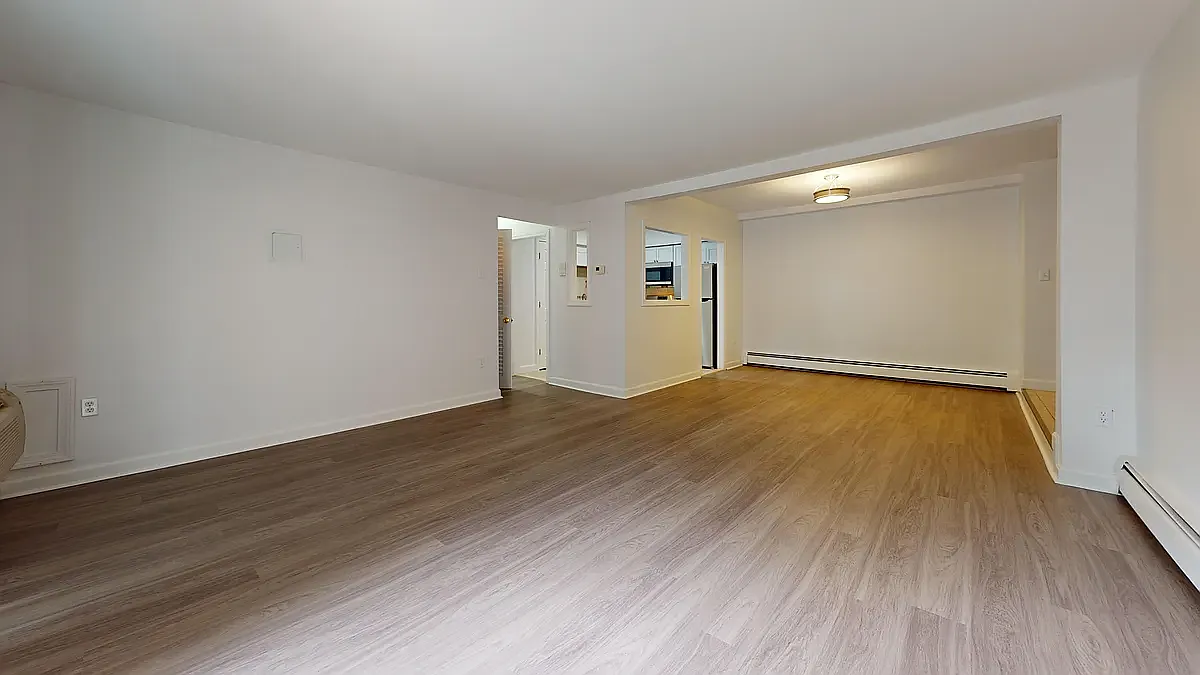 41 Austin Ave — Photo 3