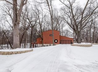 4070 Hickory Hill Ln, Cedar Rapids, IA 52403