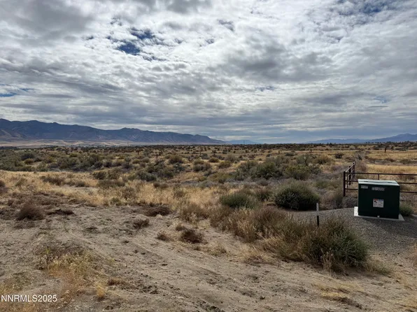 6580 Country Rd, Winnemucca, NV 89445