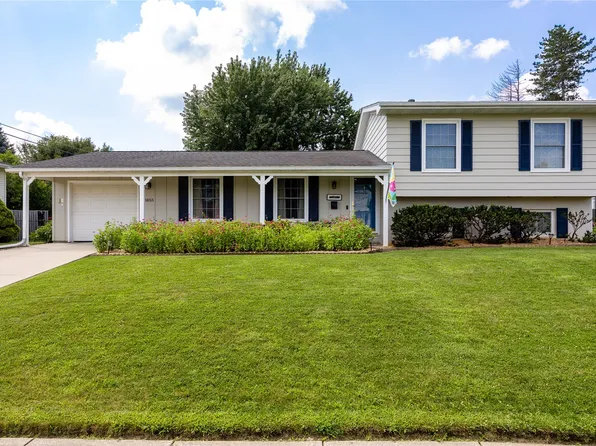 3855 Tomahawk Trl SE, Cedar Rapids, IA 52403