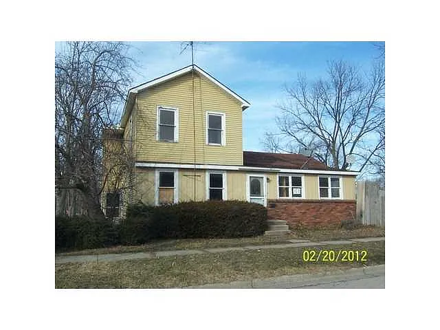 210 Ross St photo 1