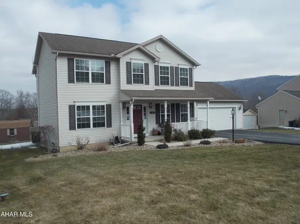 184 Park Forest Ln, Altoona, PA 16601