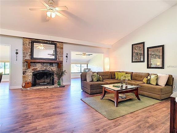 2nd image of 9 Canterbury Dr
