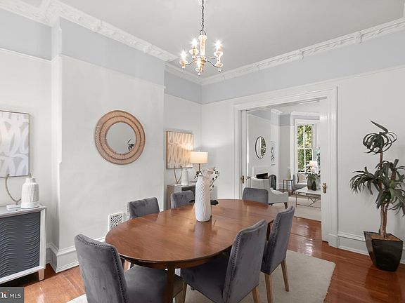 5th image of 1636 15th St NW