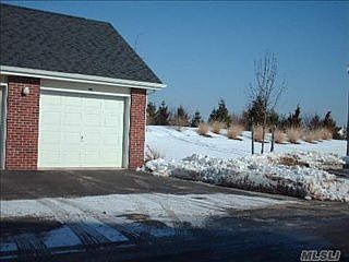 1st image of 120 Brattle Cir