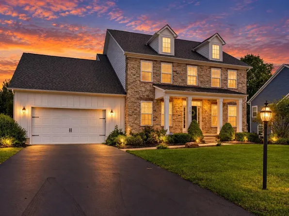 2261 Woodstock Ave, Lewis Center, OH 43035