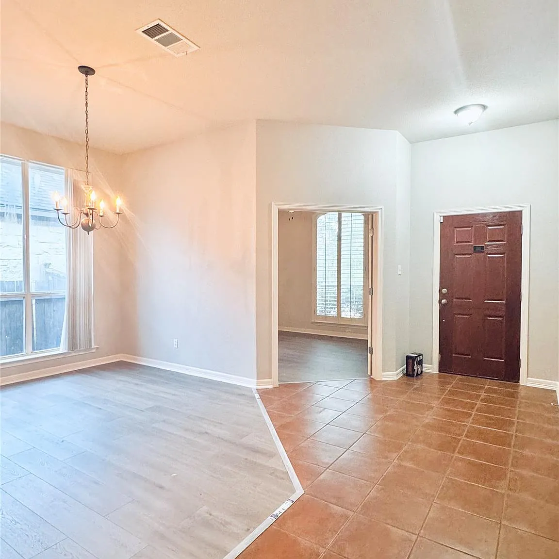 4 bed, 2.5 bath, 2597 sqft, $2,400 — Photo 2