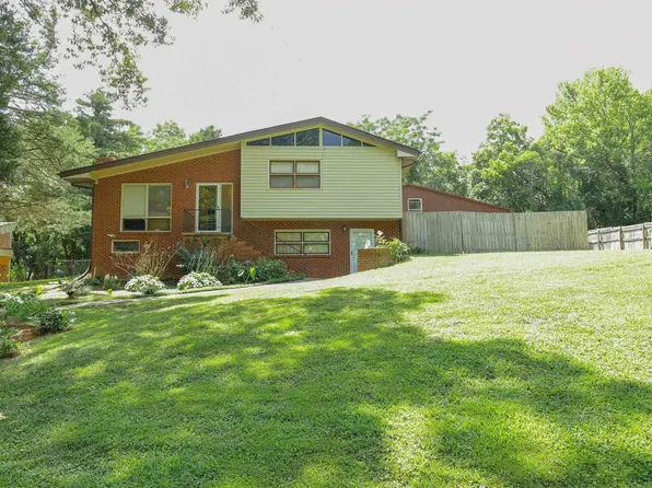 612 King Richard Rd, Raleigh, NC 27610