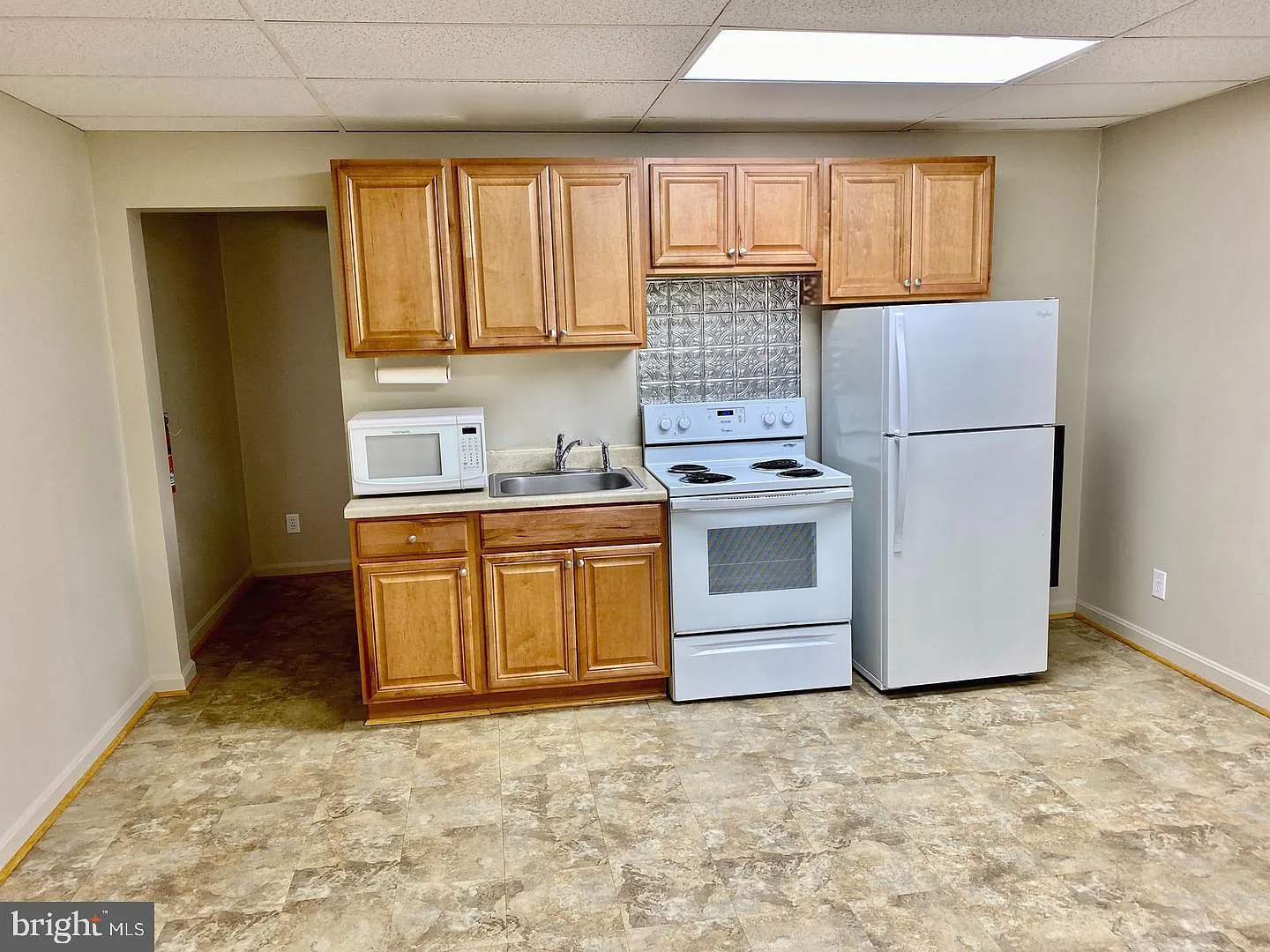 1 bed, 1.0 bath, 650 sqft, $1,300 — Photo 3