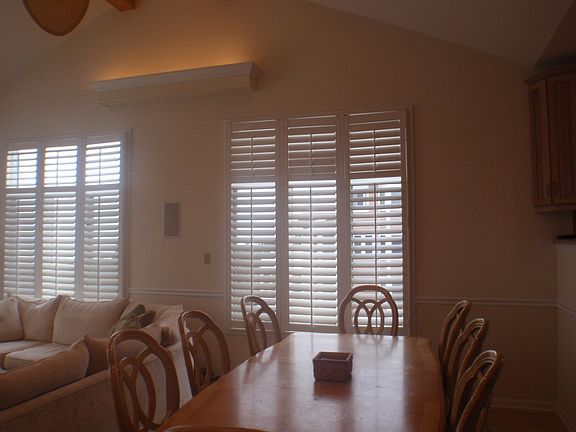 Spacious Dining Rm
