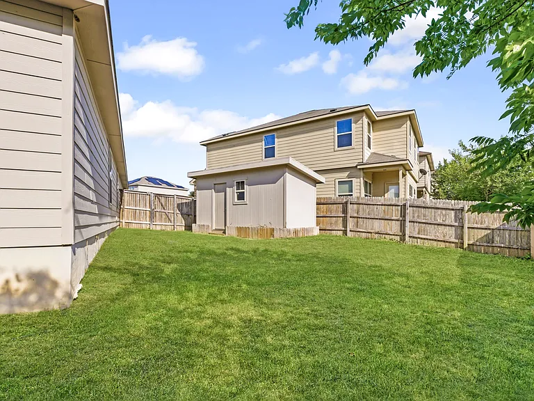 244 Circle Way — Photo 23