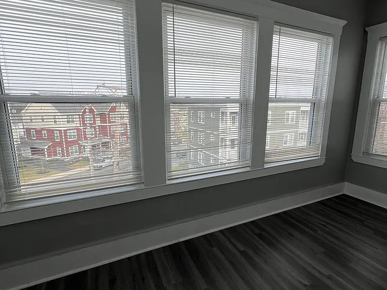 30 Courtland Rd — Photo 10
