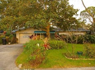 5935 Hillside St, Seminole, FL 33772