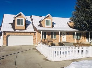 8898 S Cobblestone Way, Sandy, UT 84093