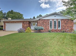 4596 Hale Dr, Decatur, IL 62526