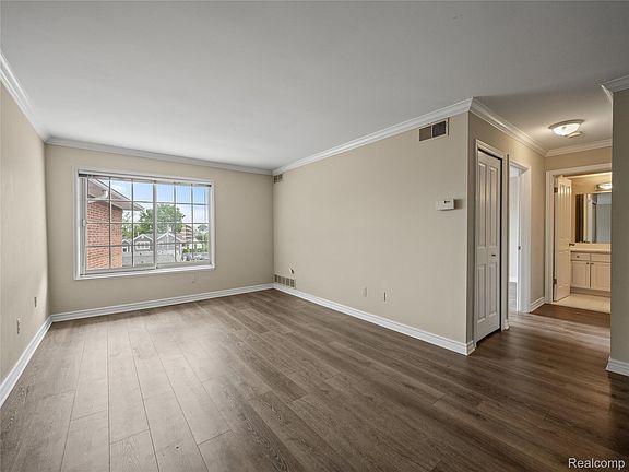 2nd image of 444 Chester St APT 425