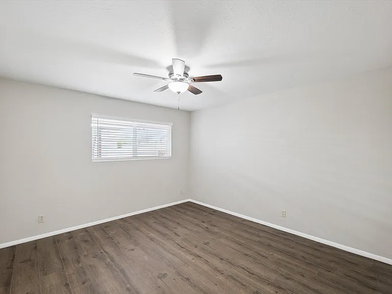 4819 E Cambridge Ave #1 — Photo 44