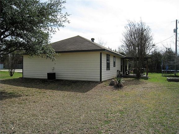 5th image of 700 S San Antonio St