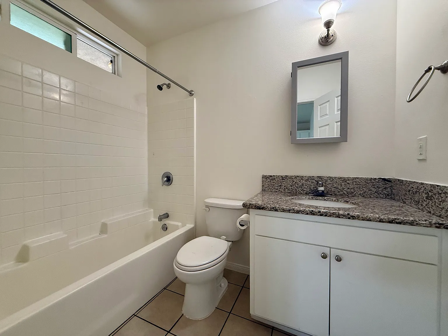 1 bed, 700 sqft, $1,795 — Photo 2