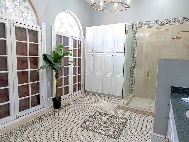 1433 Esplanade Ave — Photo 9