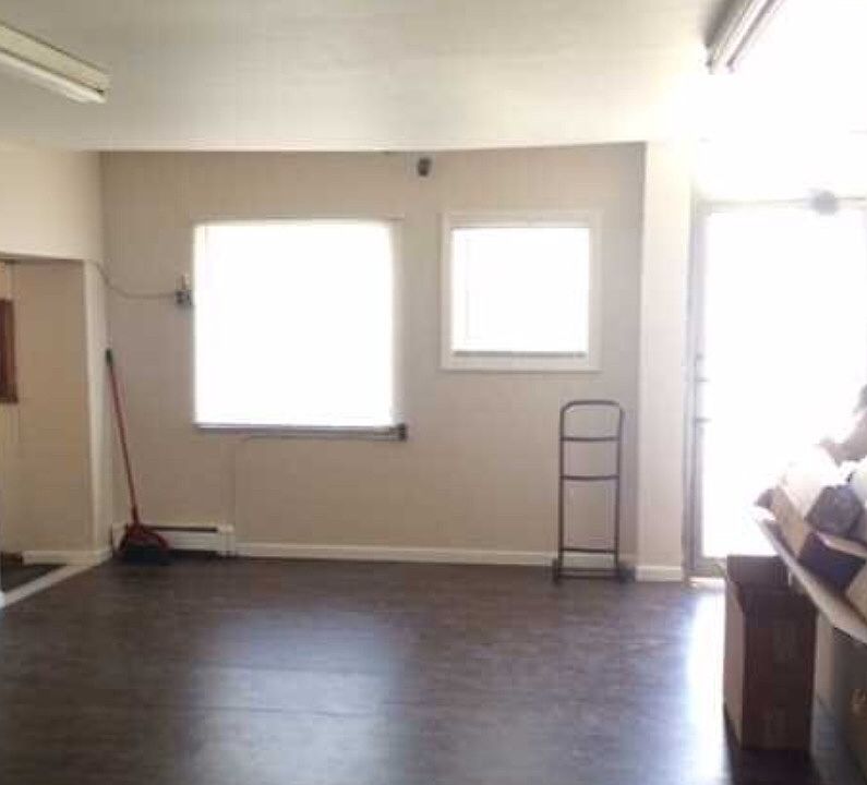 2nd image of 20 Macarthur Ave