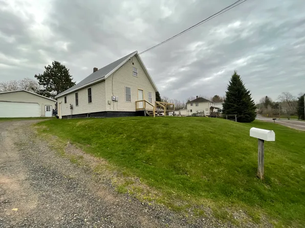 25 N Spruce St, Lanse, MI 49946