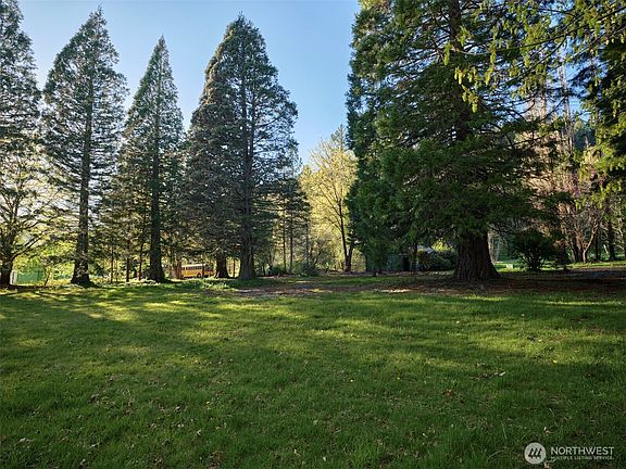 2nd image of 11846 Lewis River Road