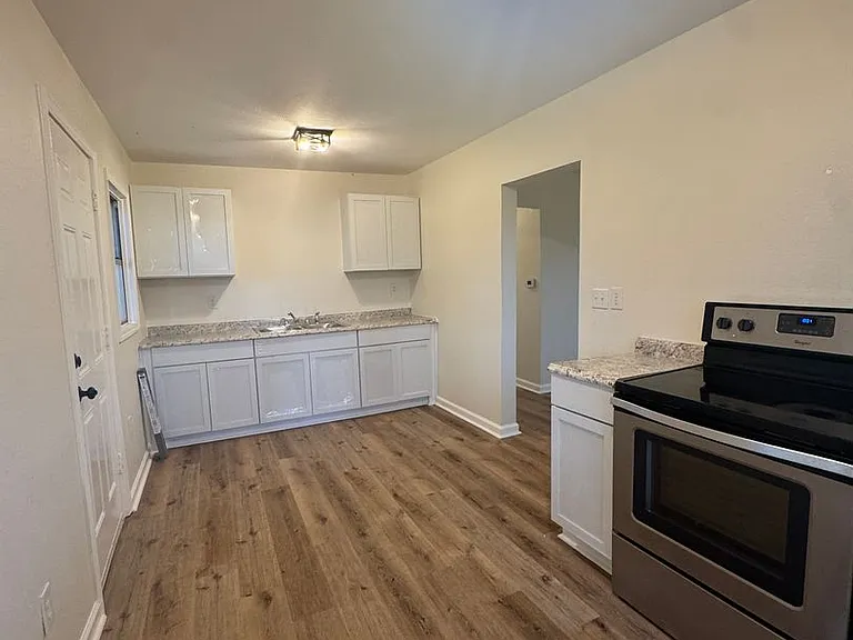 2204 Barnhill Rd — Photo 6