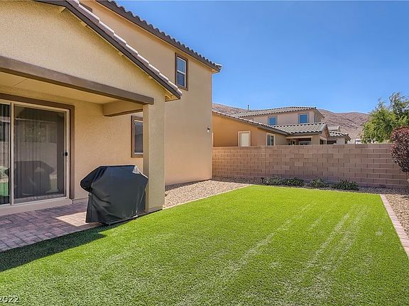 5th image of 3202 Molinos Dr