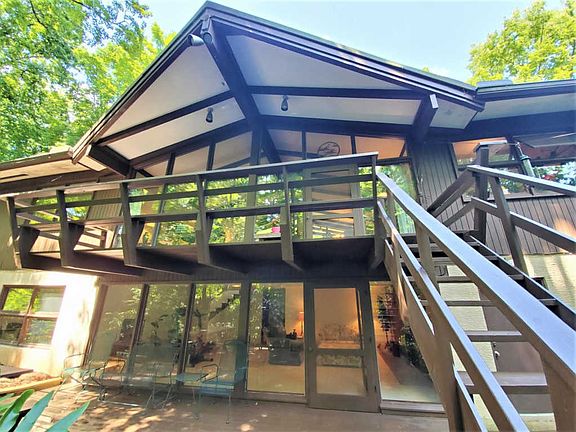 4th image of 10791 Parkwood Dr