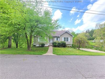 301 Oak Tree Ln, South Charleston, WV, 25309