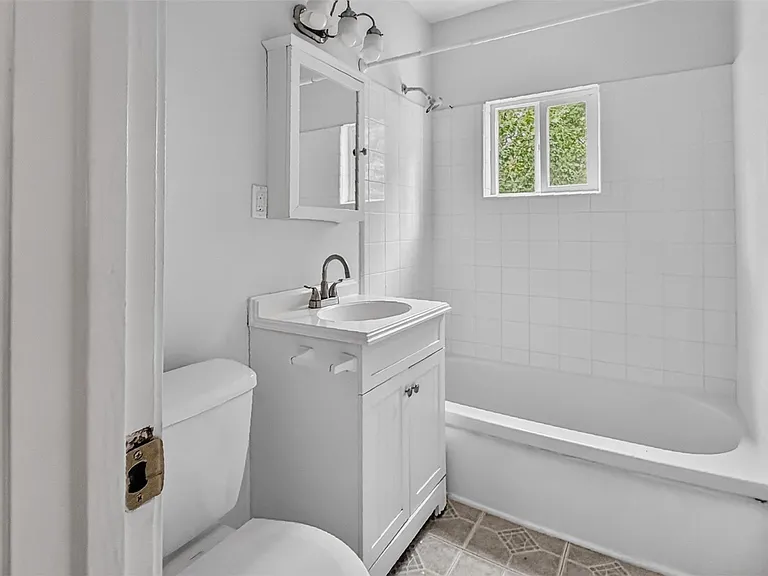 1118 Hunter Dr #A — Photo 10
