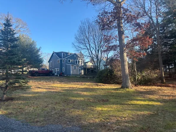132 Everett St, Middleboro, MA 02346