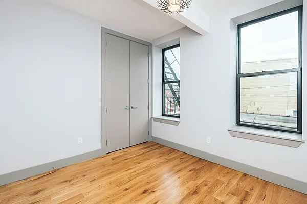 Rented by Nooklyn NYC LLC | media 29