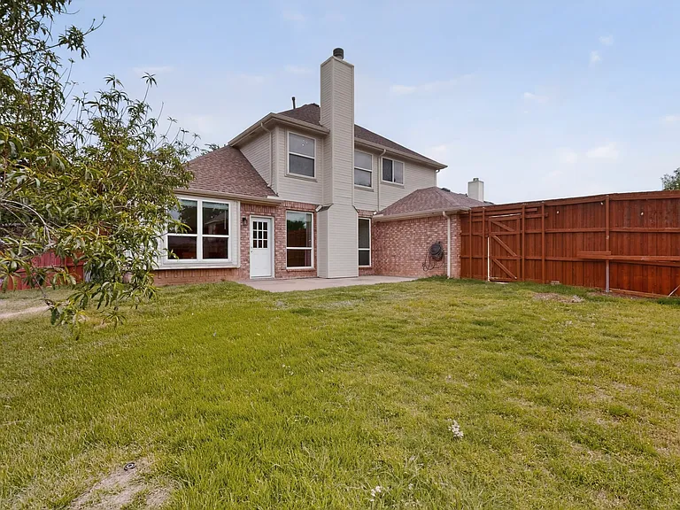 7807 Kristina Dr — Photo 26