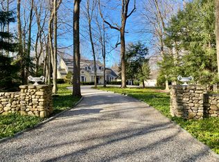 12 Father Peters Ln, New Canaan, CT 06840