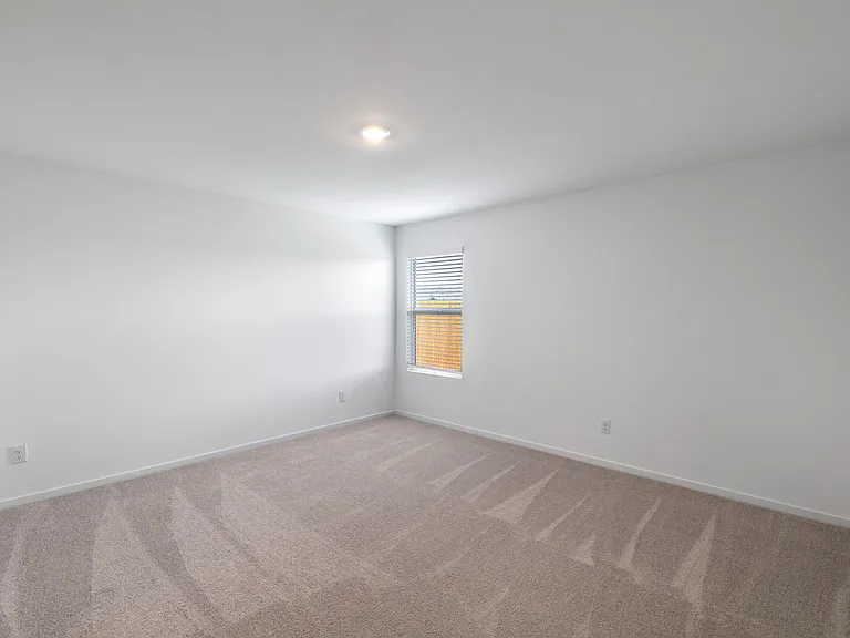 15016 Reyes Rd — Photo 10
