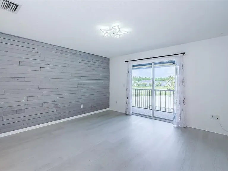 18126 Paradise Point Dr — Photo 20