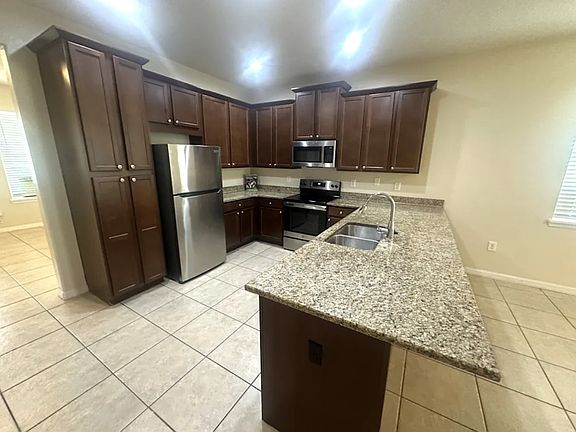 4th image of 7592 Azalea Cove Cir
