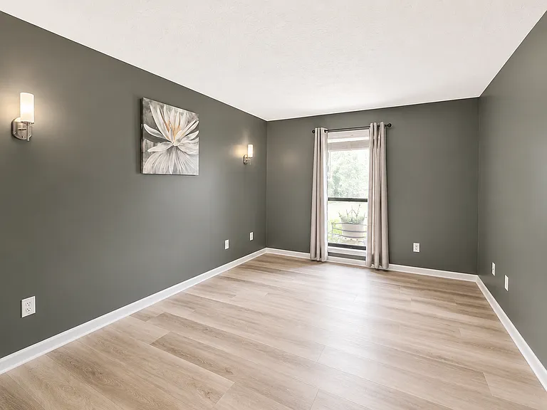 Guest bedroom