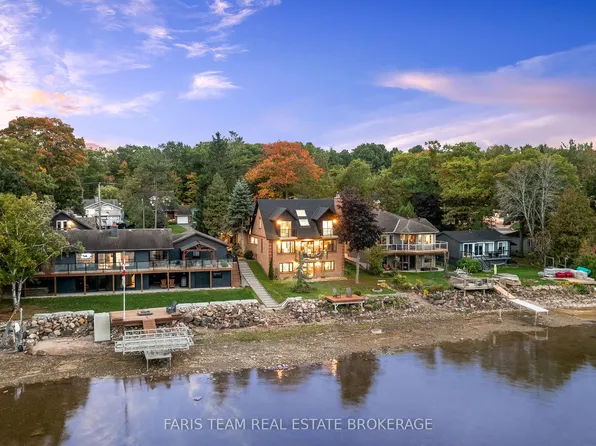 238 Robins Point Rd, Tay, ON L0K 2A0