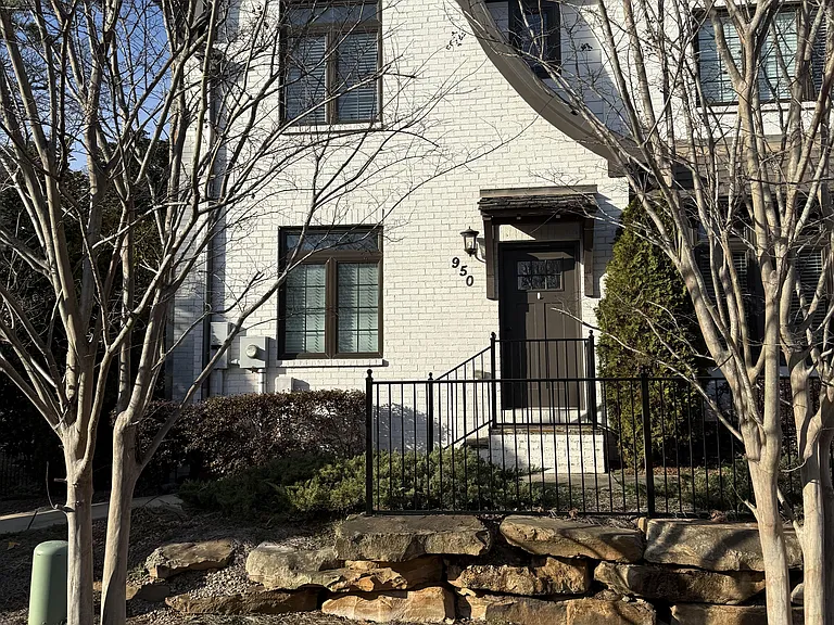 950 Lennox Blvdbirmingham #AL35216 — Photo 1